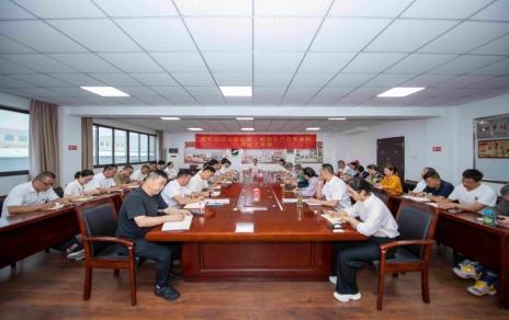 以學(xué)促行、以行促干、正風(fēng)肅紀(jì)，勤廉并重干事業(yè)！